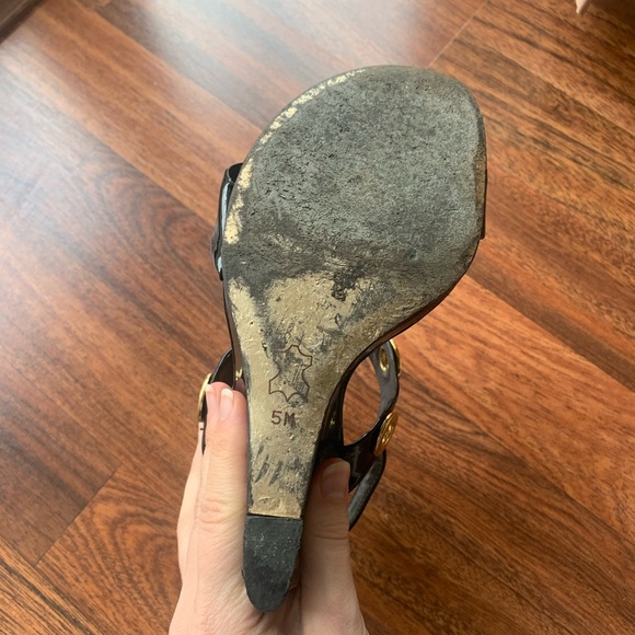 Black Patent Leather Tory Burch Wedges Size 5 - Picture 3 of 8